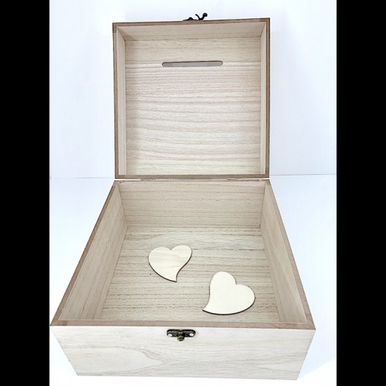 Κουτί ευχών ξύλινο με καρδιά σε φυσικό χρώμα